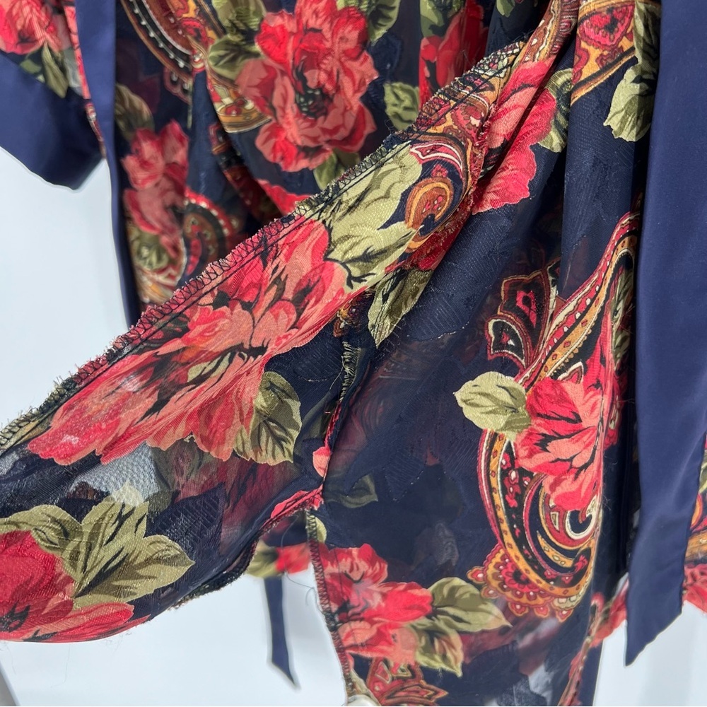 Victoria’s Secret Gold Label Vintage Floral Rose Lingerie‎ and Bathrobe - Picture 11 of 16